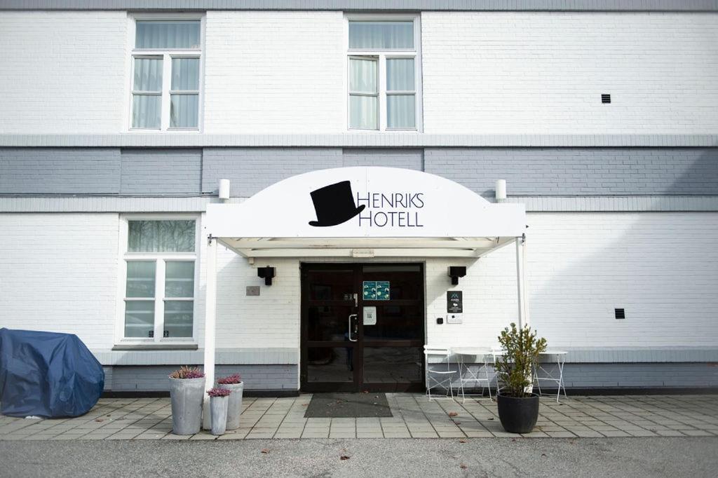 Henriks Hotell Skien Exterior foto