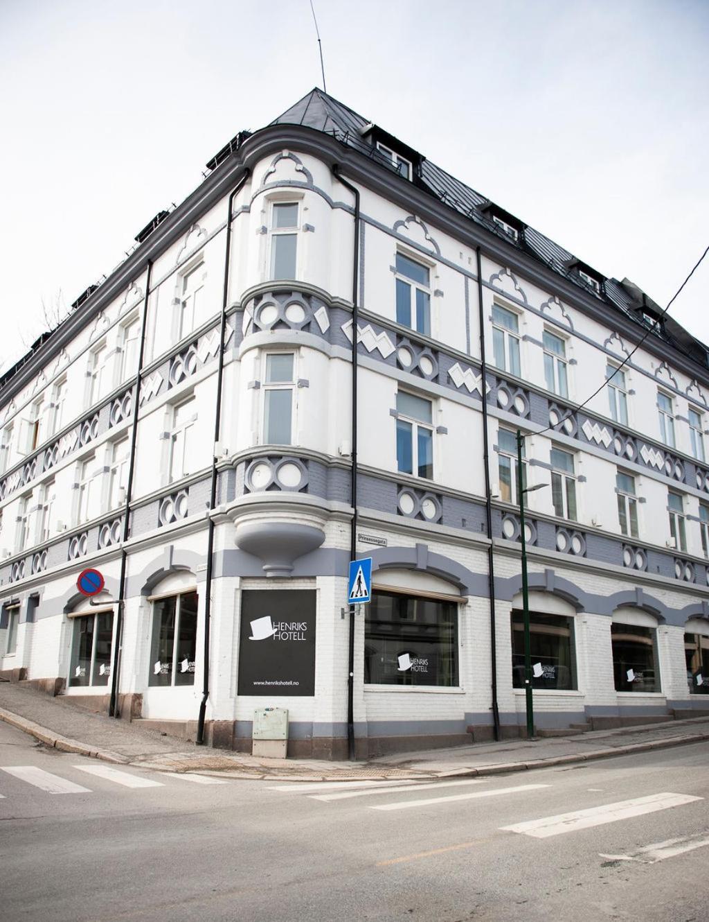 Henriks Hotell Skien Exterior foto